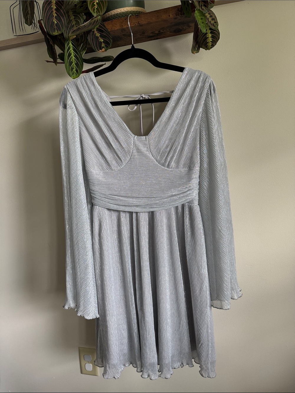JJs House Silver Metallic‎ Long-Sleeve V-Neck Pleated Dress NWT